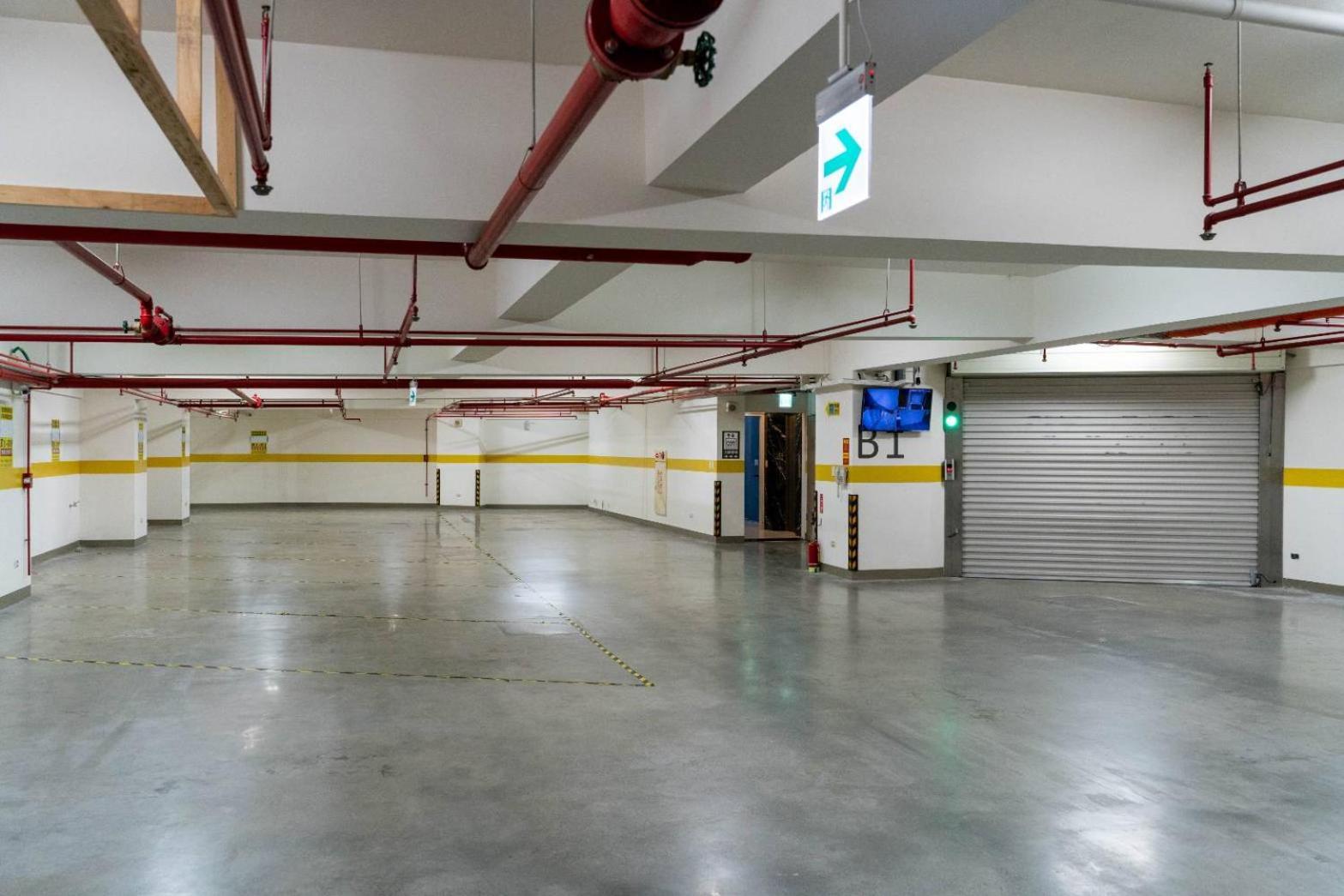 Gogo Hotel Taichung Bagian luar foto